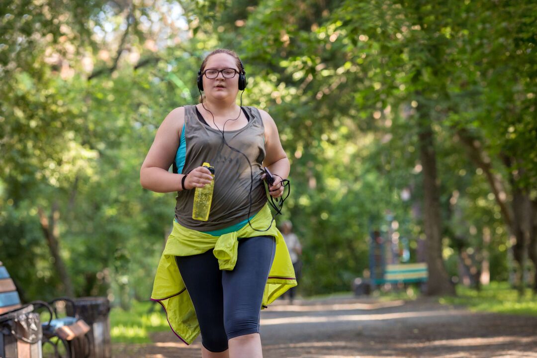 Девојка са прекомерном тежином почела је да трчи да би смршала